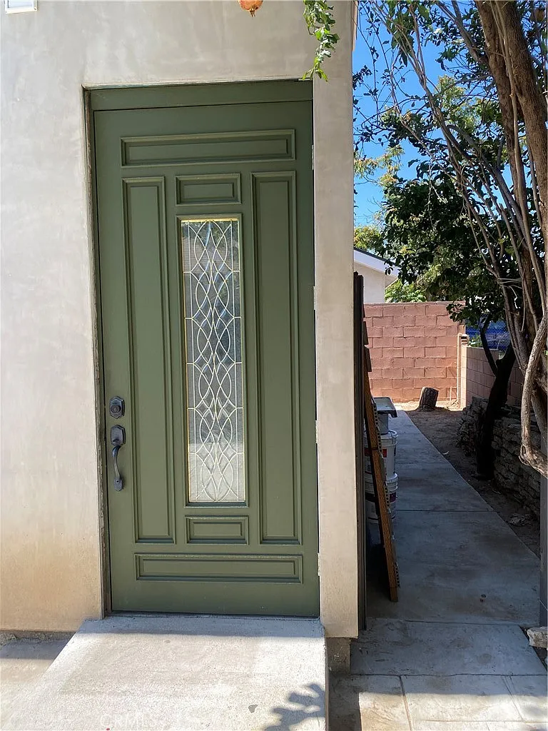 2 bed, 750 sqft, $2,850 — Photo 2