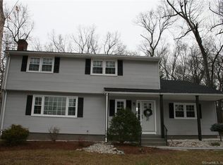 95 Huntington Dr, Vernon, CT 06066