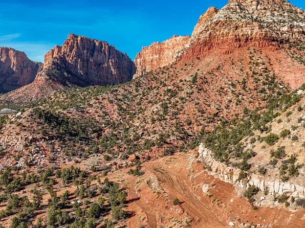 1542 Water Canyon Rd, Hildale, UT 84784