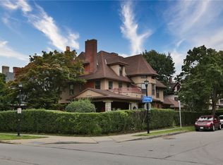 32 Strathallan Park, Rochester, NY 14607