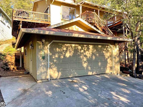 3rd image of 19080 Tiffeni Dr