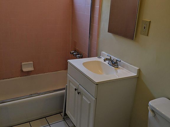 Bathroom with retro tile details