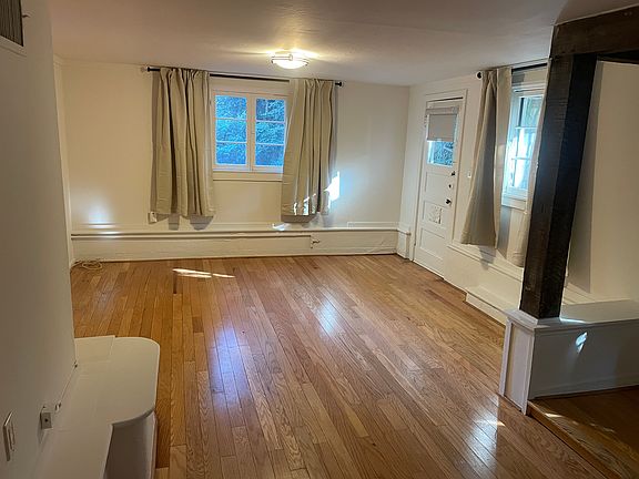 5th image of 2170 N Vista Del Mar Ave