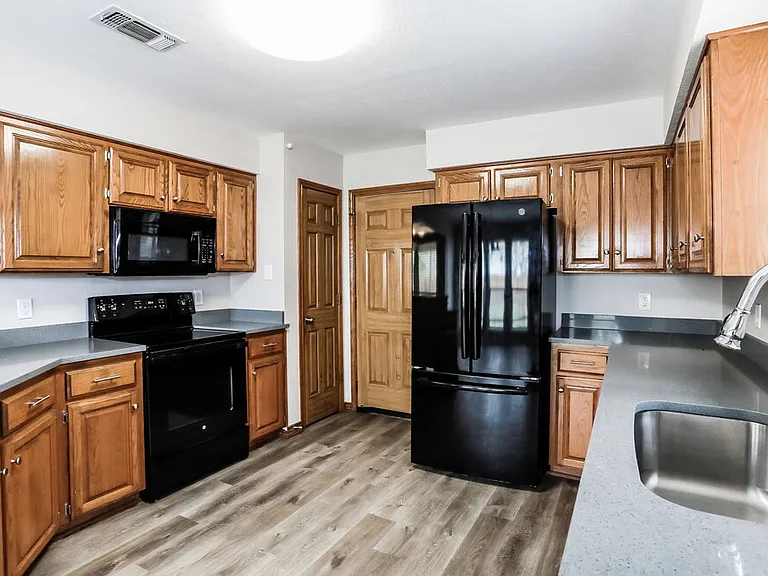 3816 Yellowstone Pl — Photo 7