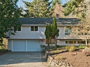 641 Eagle Cliff Rd NE, Bainbridge Island, WA 98110