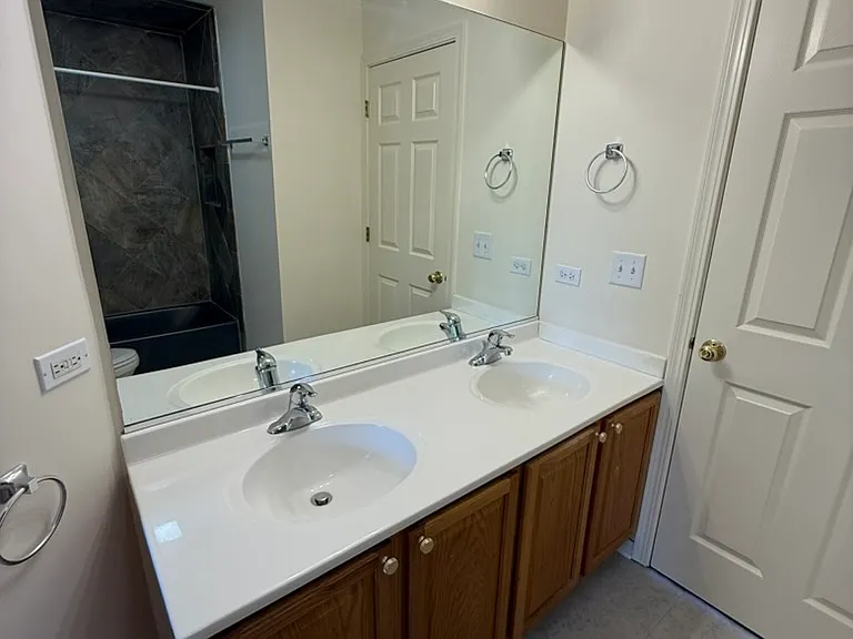 533 Mallard Ln #D — Photo 8
