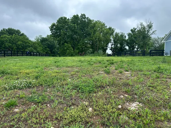 275 Northside Dr, Midway, KY 40347