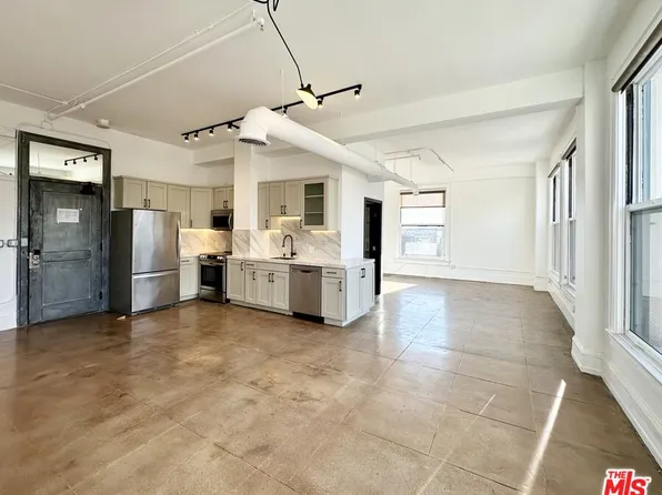 (undisclosed Address), Los Angeles, CA 90016