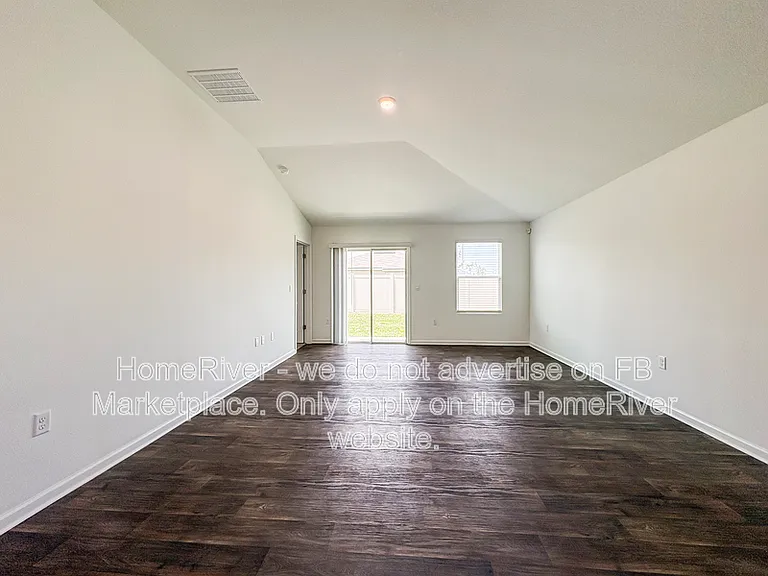 4271 Quaking St — Photo 9