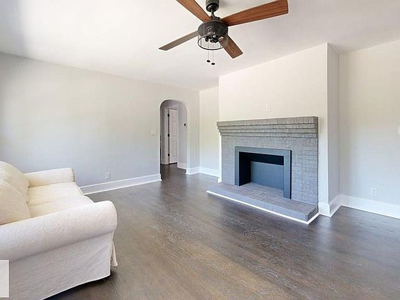 3rd image of 356 Norwood Dr
