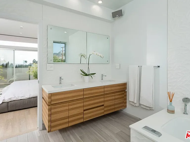 1040 N Spaulding Ave #3 — Photo 14