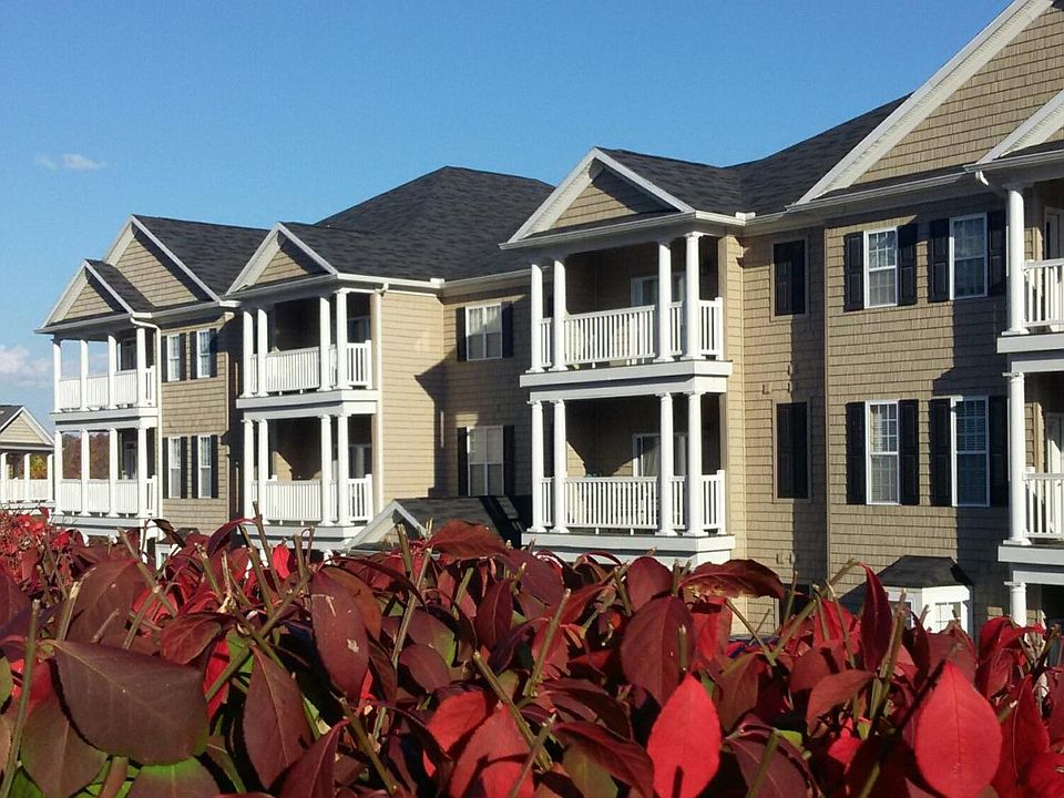 1st image of 2732 Suncrest Vlg Building 2700
