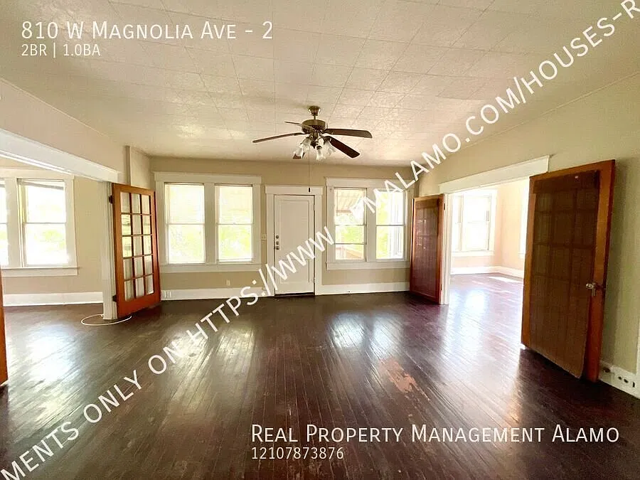 Upstairs 2-Bedroom Apartment With Hardwood Floors & Vintage Charm! — Photo 3