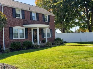 600 Hawarden Rd, Springfield, PA 19064