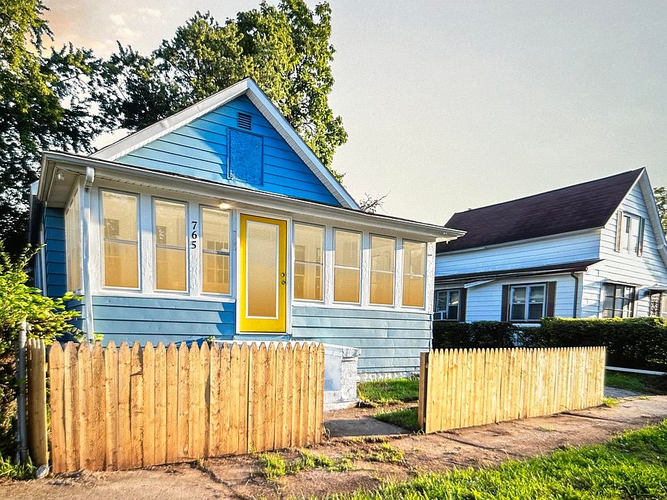 1st image of 765 Thresher Ave