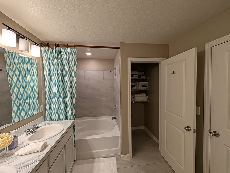 1825 Wilson Prairie Cir — Photo 27