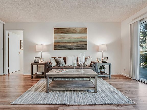 2nd image of 821 N Humboldt St APT 204