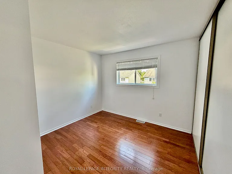1039 Karsh Dr — Photo 26