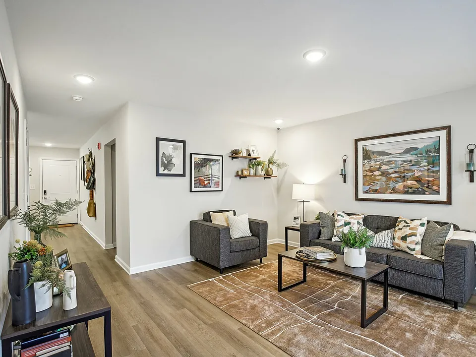 Create a warm and inviting living space with modern decor and spacious design at The Preserve Murfreesboro.