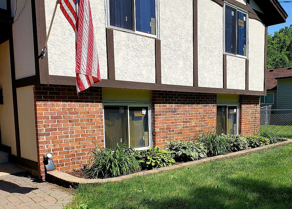 1st image of 813 Linden St S