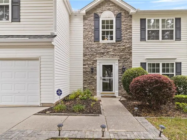 1474 Ivey Pointe Dr, Lawrenceville, GA 30045