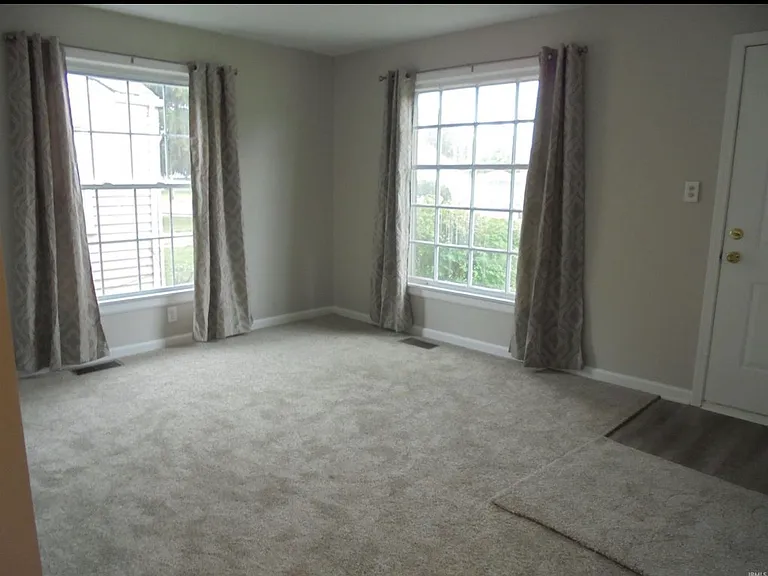 2704 S Macedonia Ave — Photo 9