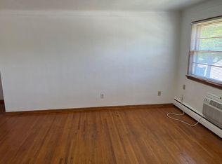 (Undisclosed Address), Saint Paul, MN 55106