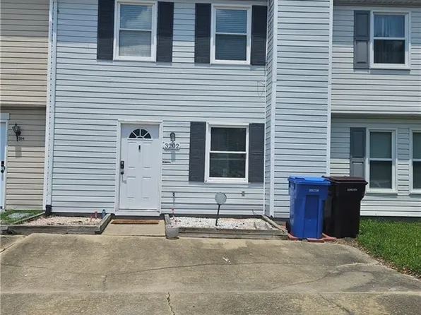 3202 Clover Rd E, Chesapeake, VA 23321