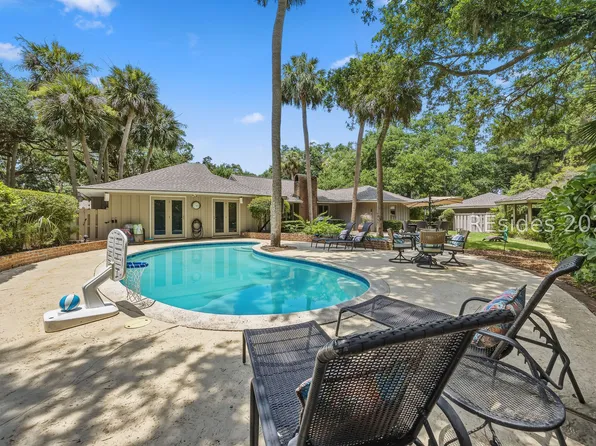 37 Woodbine Place, Hilton Head Island, SC 29928