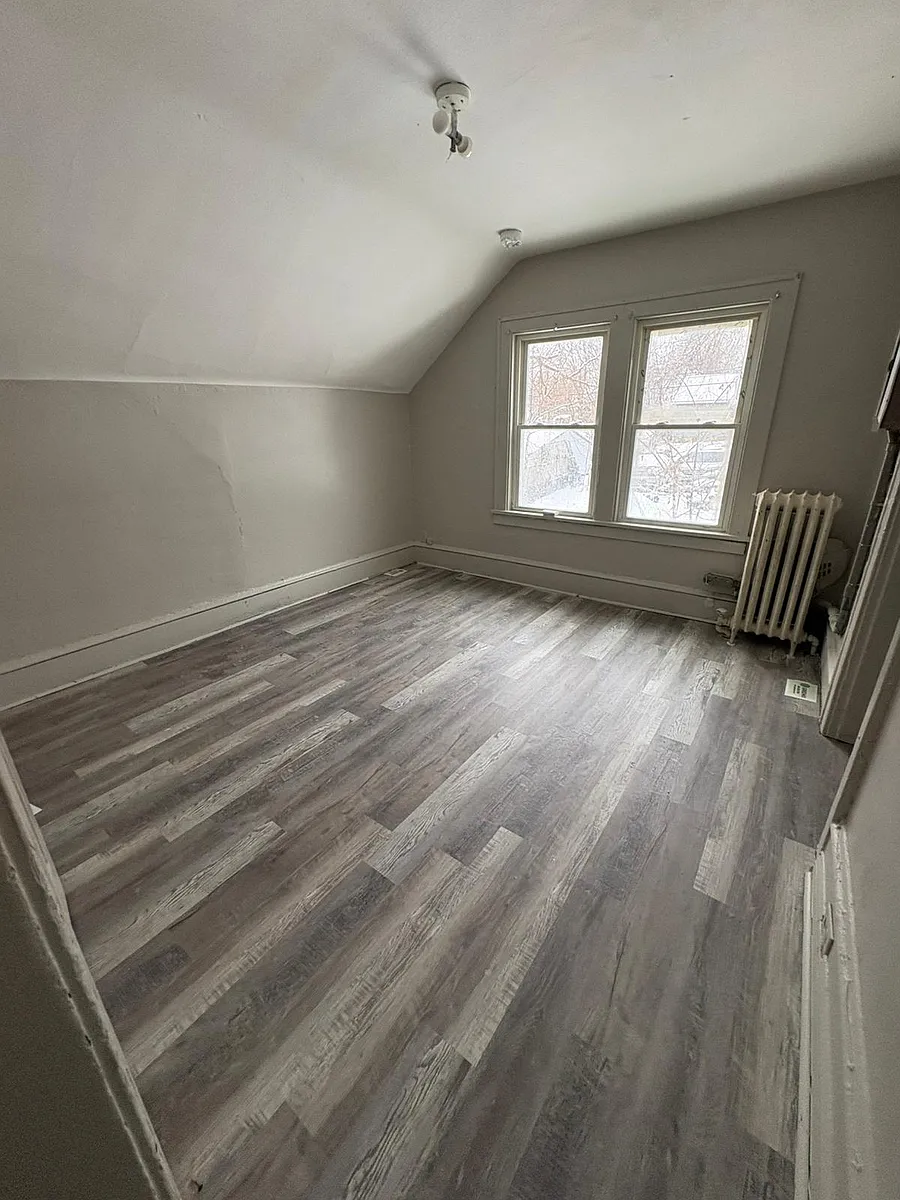 Building Photo - 2315 Lyndale Ave N #2