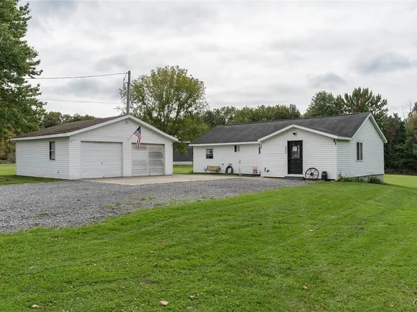 111 Pangborn Rd, Hastings, NY 13076