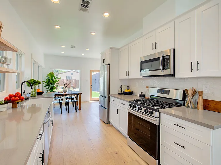 3412 Thorpe Ave — Photo 9