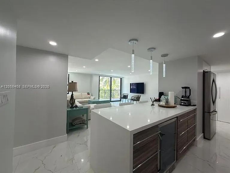 1800 Collins Avenue Cu #3H — Photo 35