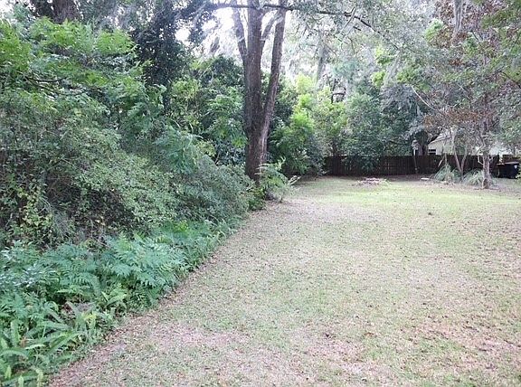 4th image of 694 Grove Park Cir
