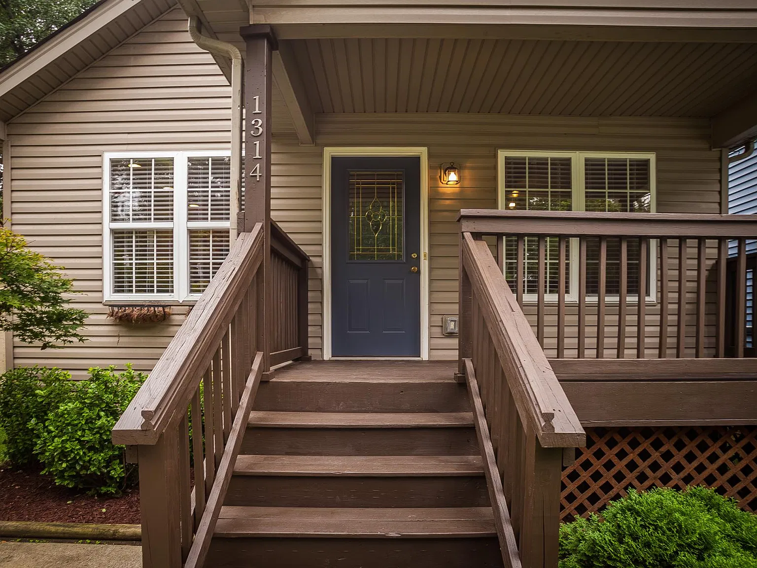 3 bed, 1032 sqft, $1,900 — Photo 3