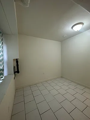 Rented by Peter R. Hungerford, LREB | media 5