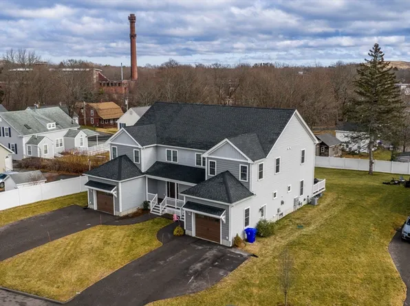 10 Johnny Mac Way #B, Taunton, MA 02780