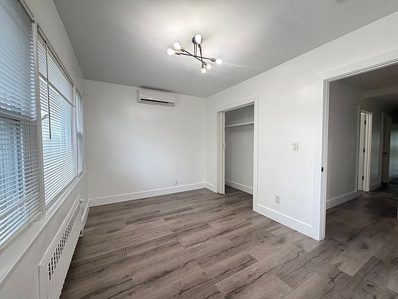 3rd image of 28 E 47th St #4