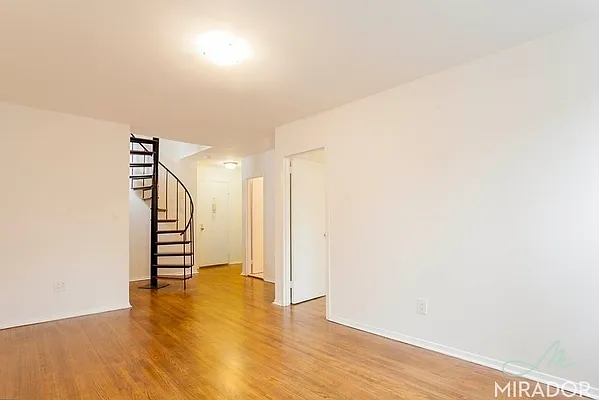 Rented by Mirador Real Estate | media 12