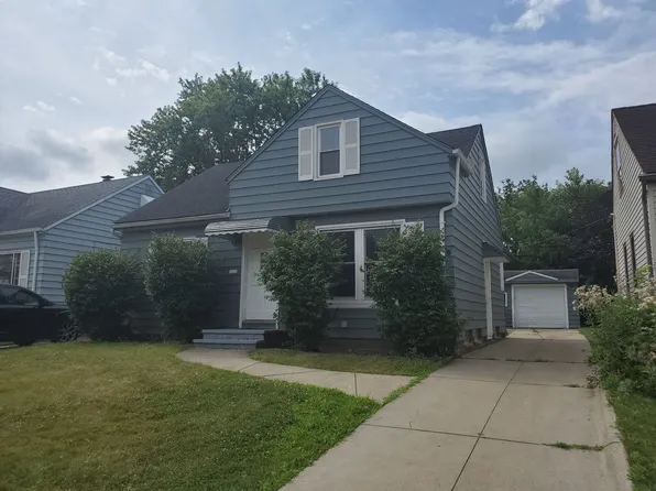16108 Edgewood Ave, Maple Heights, OH 44137
