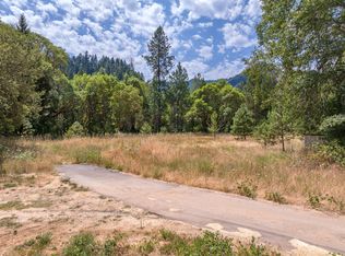 997 Old Highway 99 S, Wolf Creek, OR 97497