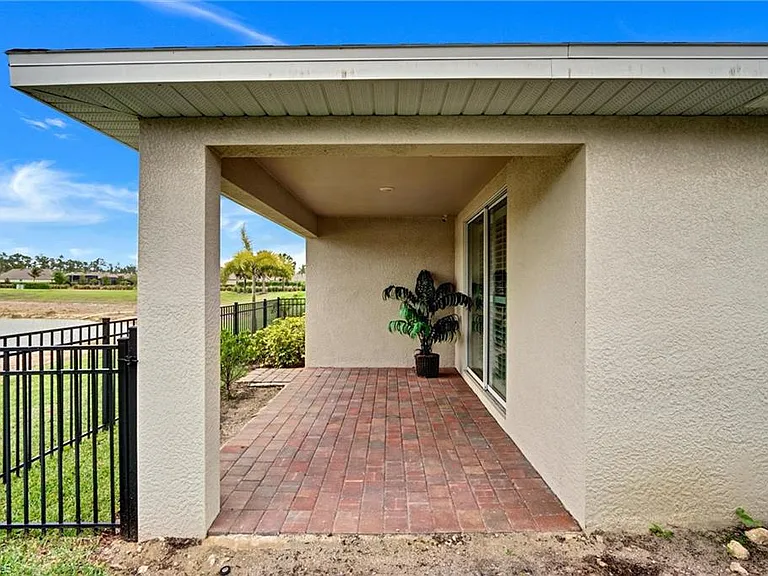 20462 Plumwood Loop — Photo 23