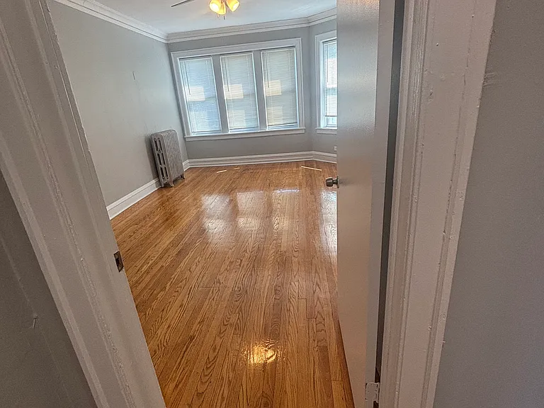 656 E 81st St #2 — Photo 2