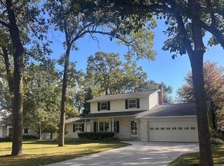 1586 Saint Marys Ct, Essexville, MI 48732