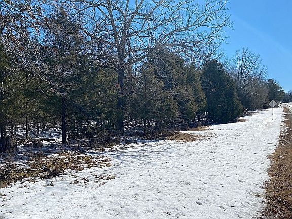 2nd image of 704 N Bend Dr