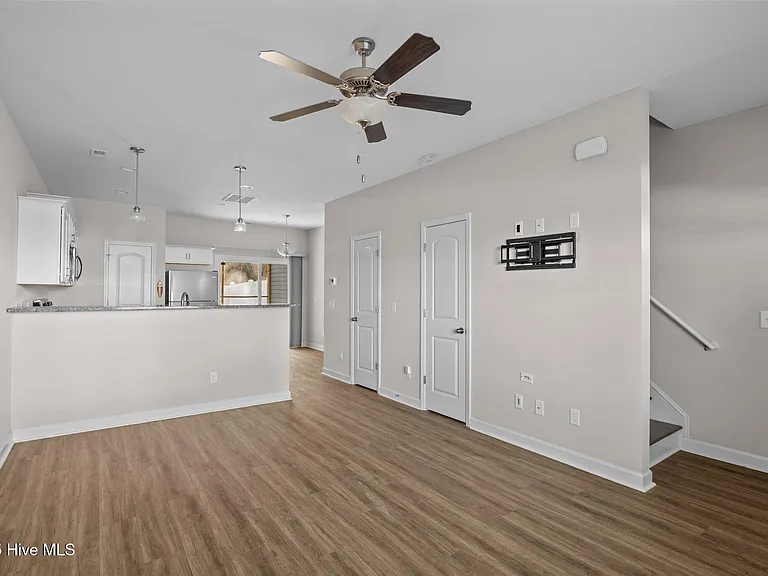 16 Catalina Cir #16 — Photo 8