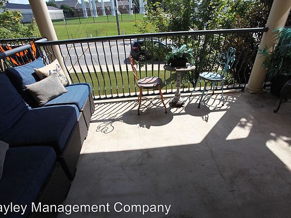 5th image of 430 W Glenn Ave #210