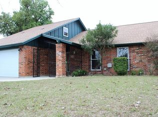 120 S Bluebonnet Dr, Uvalde, TX 78801