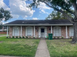 9303 Roos Rd, Houston, TX 77036