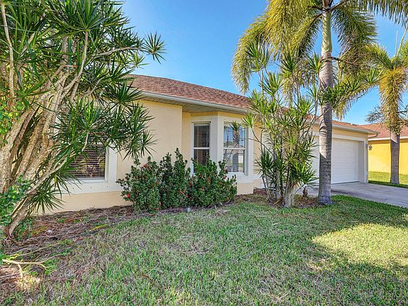 2nd image of 4034 SW Cheribon St